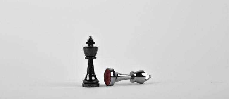 Chess pieces represent how content marketing crushes cold calling.