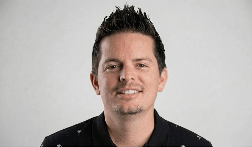 Daniel Gordon headshot, Senior Content Strategist / Copywriter @ The Simons Group